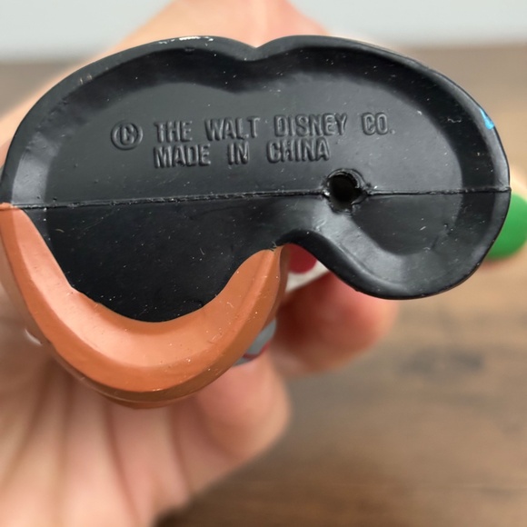 * VINTAGE The Walt DISNEY Co. MICKEY MOUSE Santa Suit Christmas Tree Ornament * - Picture 3 of 10